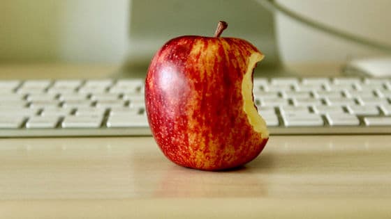 AppleのM5チップのMIEがAI支援のカーネル攻撃コードで回避される、メモリ破損防御を突破した初の公開事例